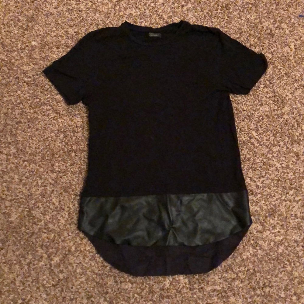 Zara Men’s Black Tee with Leather Embellishment
